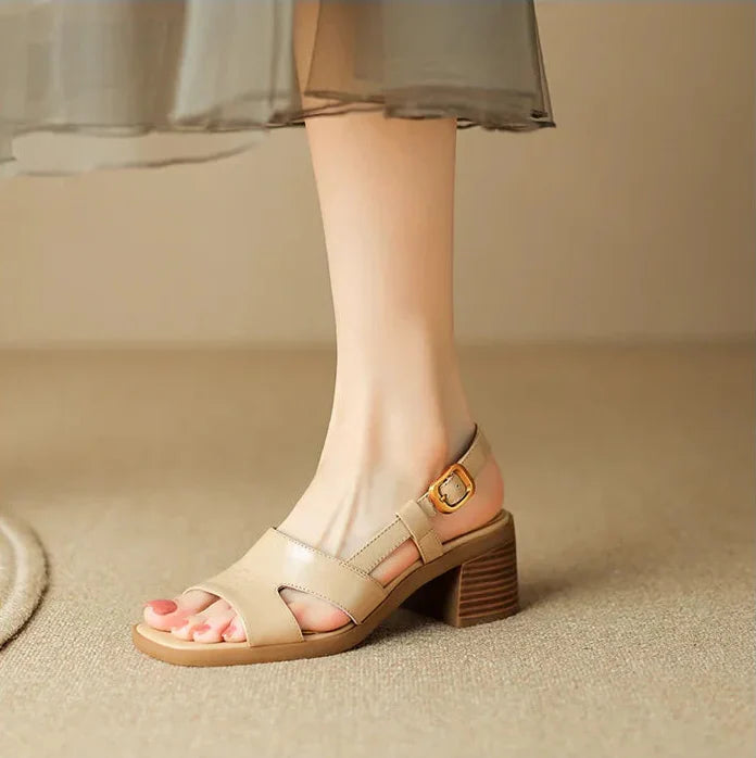 Chloe™| Elanora Comfortable Sandals