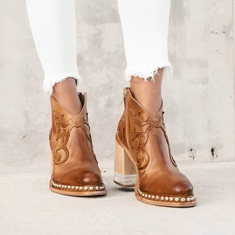 Chloe™| Carmen Vintage Pumps