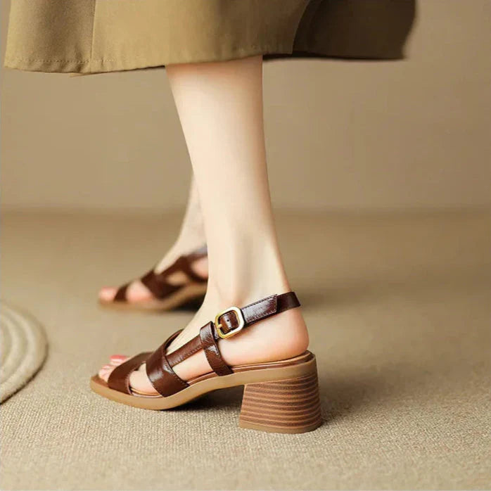 Chloe™| Elanora Comfortable Sandals